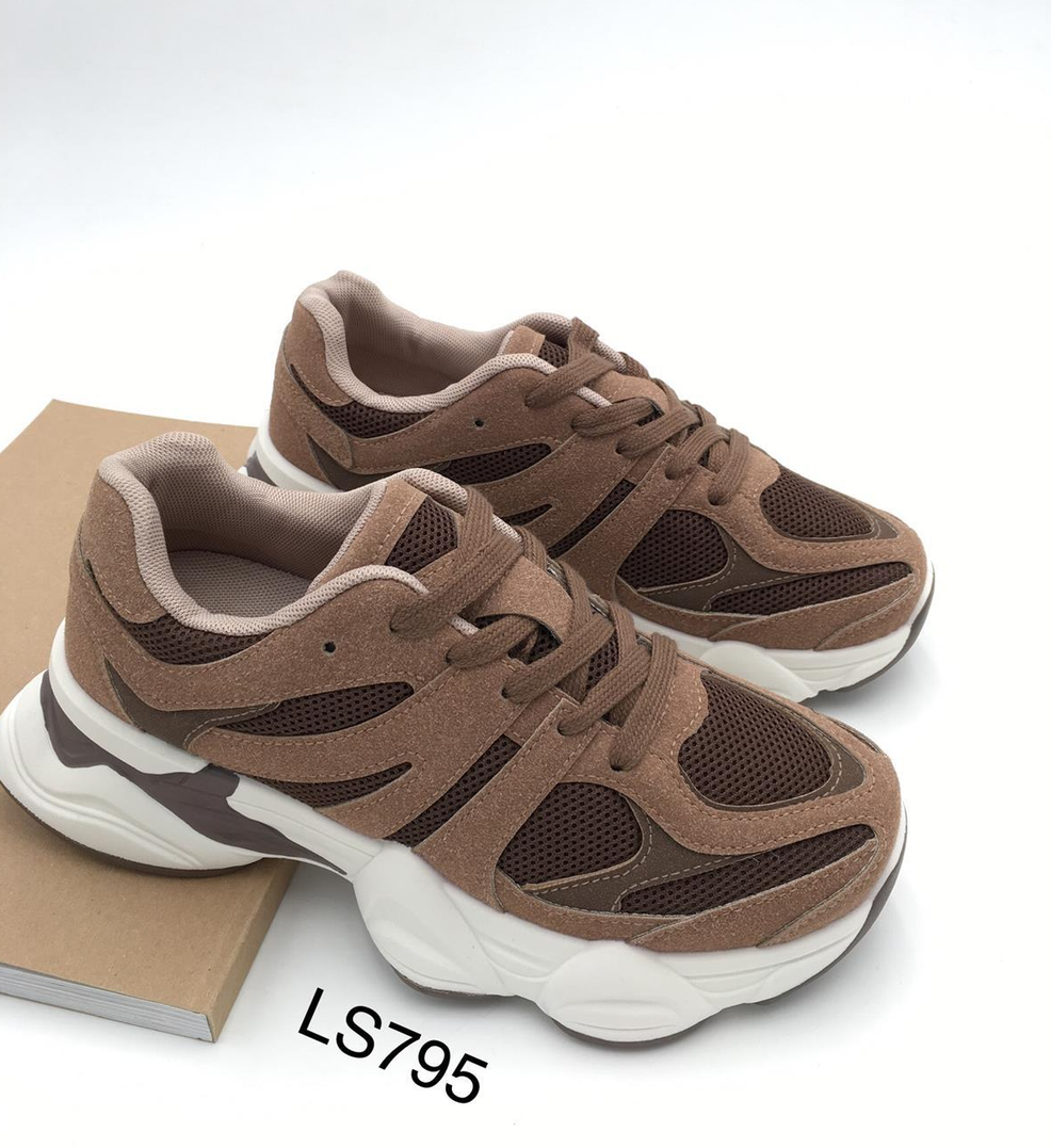 Chunky Sneaker NEXT STOP LONDON