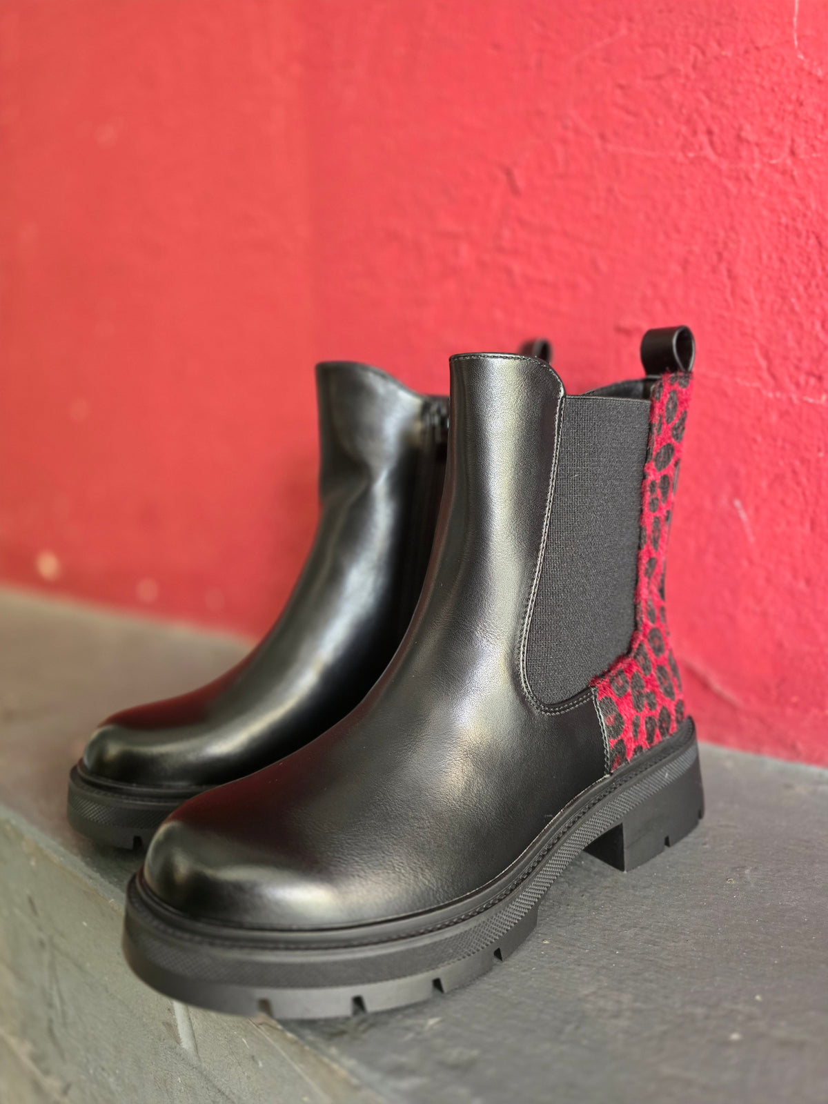 Chelsea Boots  NEXT STOP CAMBRIDGE
