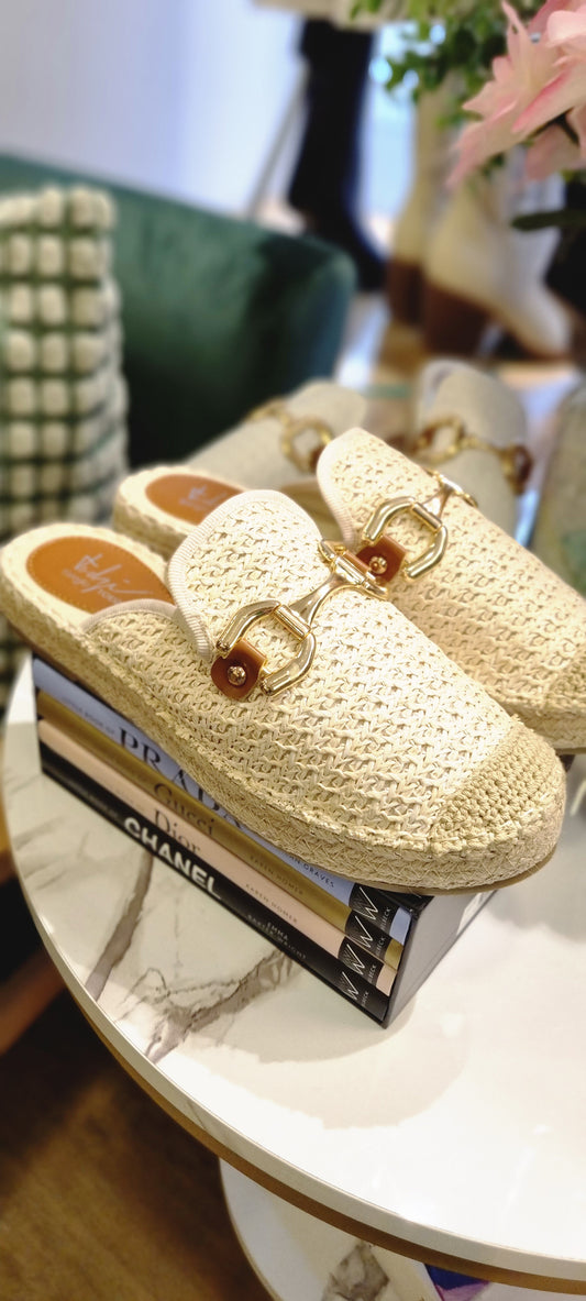 Espadrilles mit Schnalle