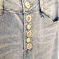 Jeans mit ausgefallene Knöpfe